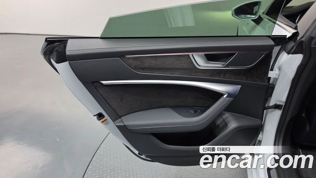 Audi A7 2020 — photo 15