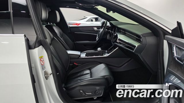 Audi A7 2020 — photo 16