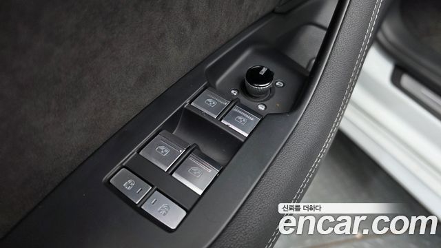 Audi A7 2020 — photo 30