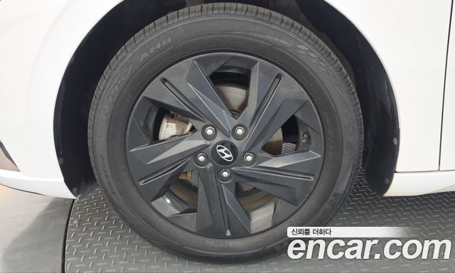 Hyundai AVANTE 2023 — photo 5