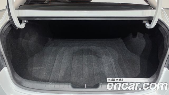 Hyundai AVANTE 2023 — photo 24
