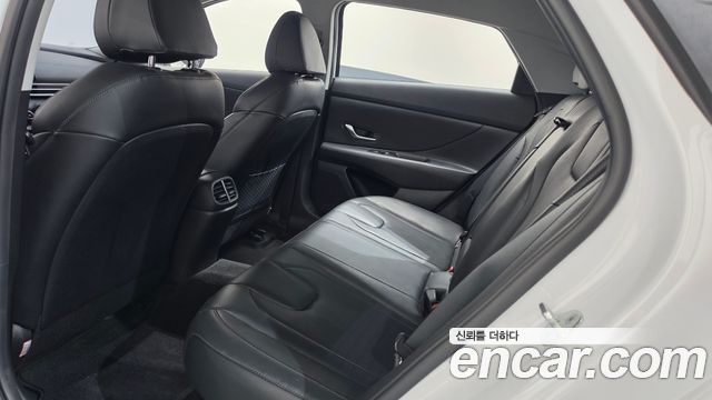 Hyundai AVANTE 2023 — photo 25