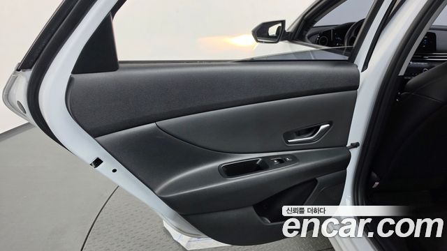 Hyundai AVANTE 2023 — photo 15