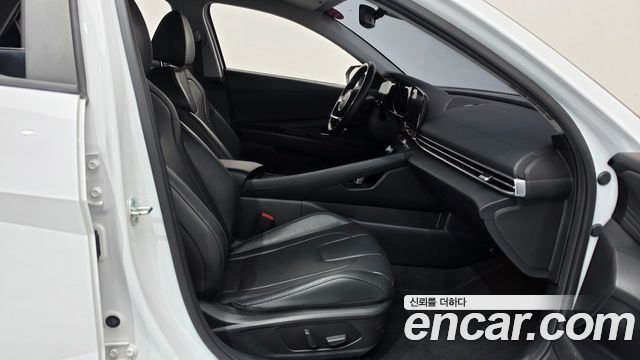 Hyundai AVANTE 2023 — photo 16
