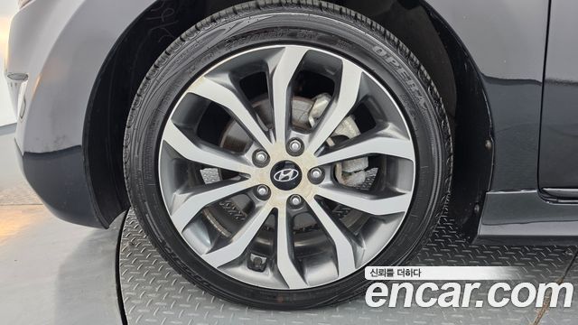 Hyundai AVANTE 2012 — photo 5