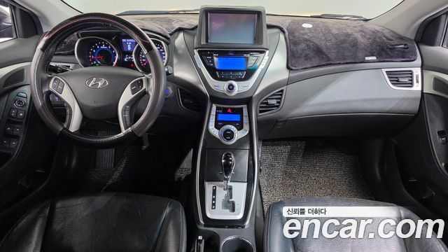 Hyundai AVANTE 2012 — photo 7
