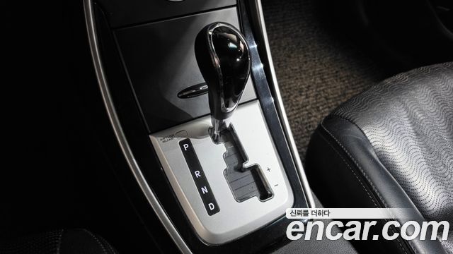 Hyundai AVANTE 2012 — photo 9