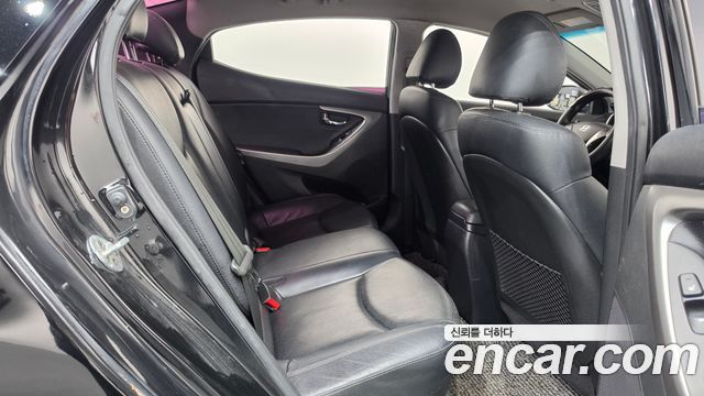 Hyundai AVANTE 2012 — photo 12
