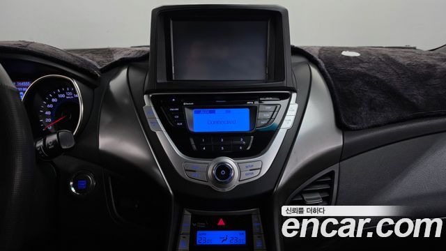 Hyundai AVANTE 2012 — photo 14