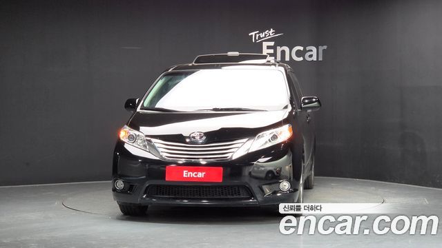 Toyota Sienna 2014 — photo 3