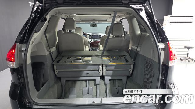 Toyota Sienna 2014 — photo 26