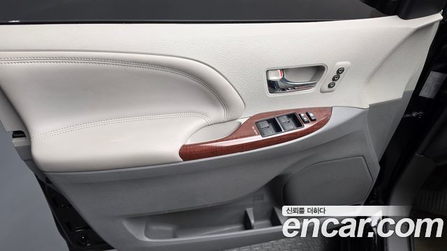 Toyota Sienna 2014 — photo 14