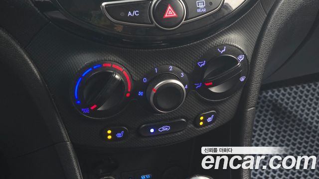 Hyundai Accent 2019 — photo 19