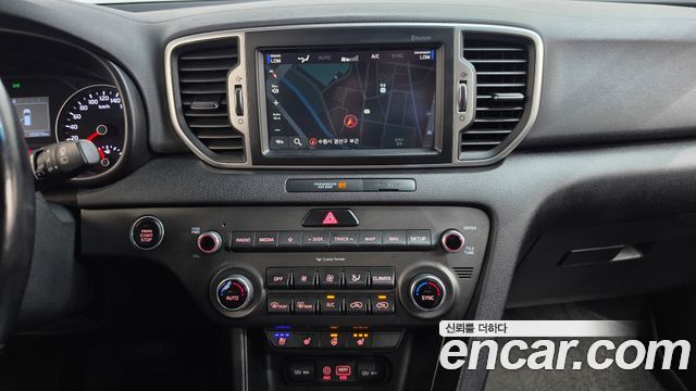 Kia Sportage 2018 — photo 18