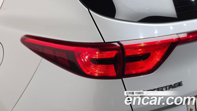 Kia Sportage 2018 — photo 9