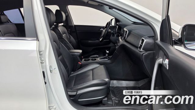 Kia Sportage 2018 — photo 16