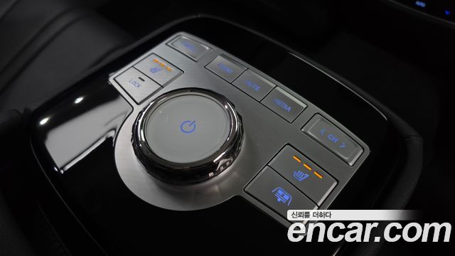 Genesis G80 2023 — photo 21