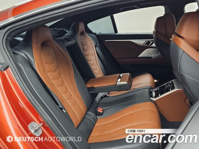 BMW 8-Series 2021 — photo 12