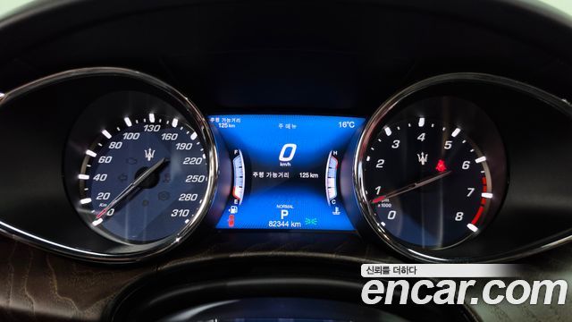 Maserati Quattroporte 2020 — photo 11