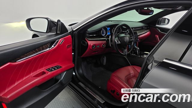 Maserati Quattroporte 2020 — photo 13