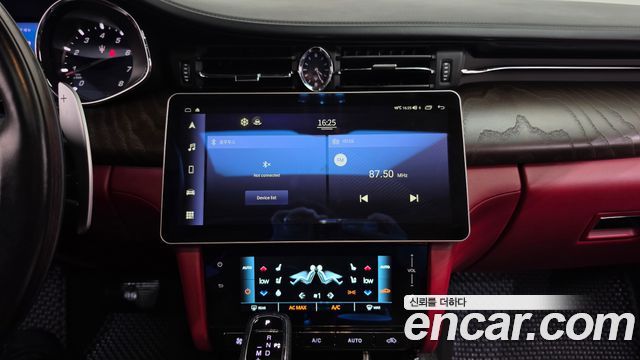 Maserati Quattroporte 2020 — photo 20