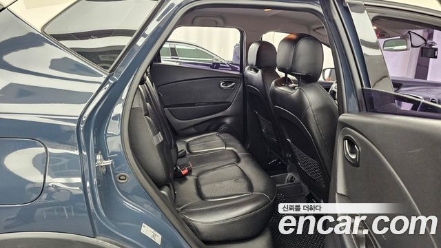 Renault Korea QM3 2018 — photo 12