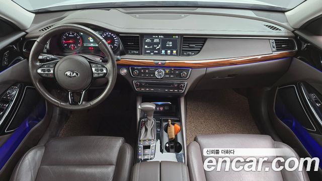 Kia K7 2017 — photo 10