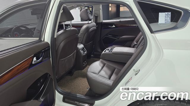 Kia K7 2017 — photo 17