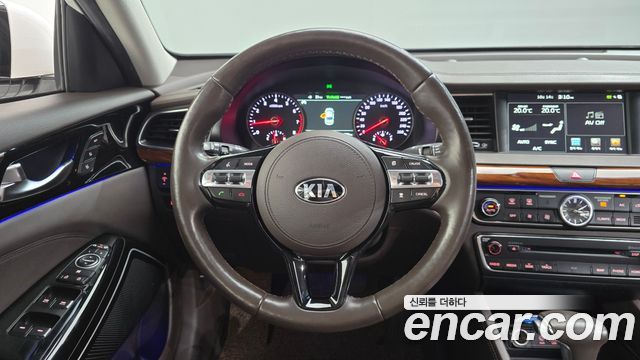 Kia K7 2017 — photo 19