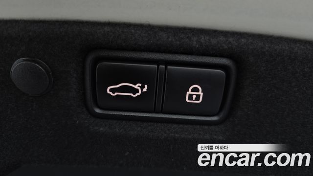 Kia K7 2017 — photo 21