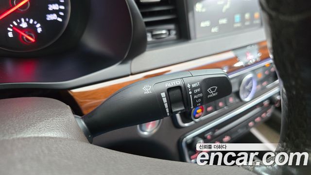 Kia K7 2017 — photo 26