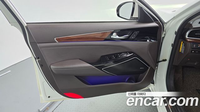 Kia K7 2017 — photo 14