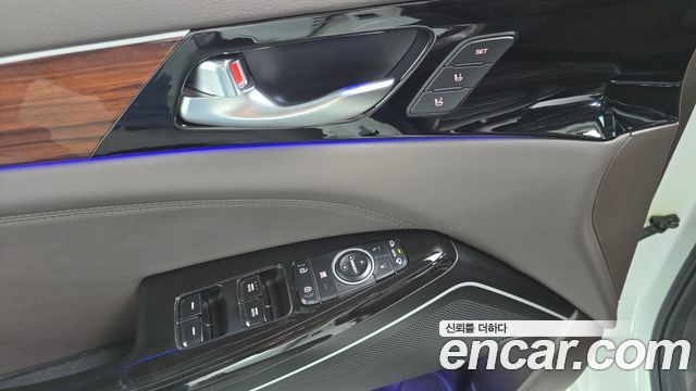 Kia K7 2017 — photo 28