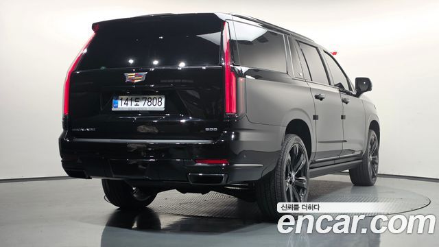 Cadillac Escalade 2025 — photo 2