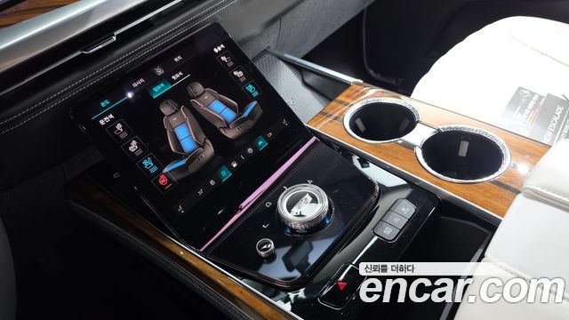 Cadillac Escalade 2025 — photo 12
