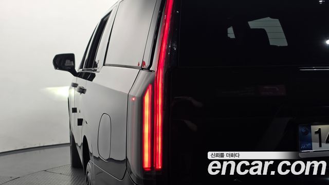 Cadillac Escalade 2025 — photo 9