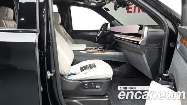 Cadillac Escalade 2025 — photo 16