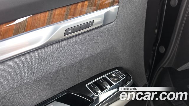 Cadillac Escalade 2025 — photo 37