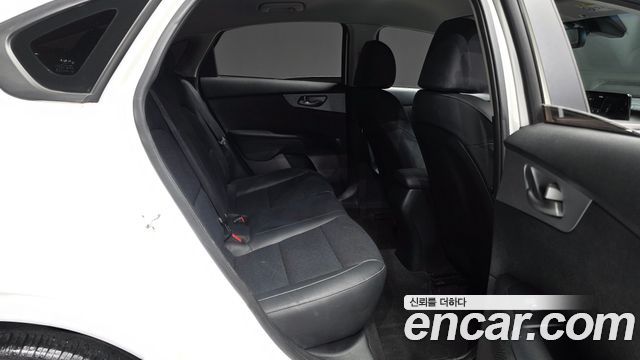 Kia K3 2022 — photo 18