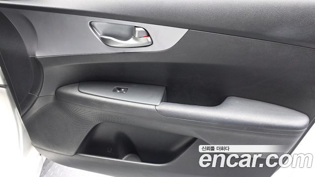 Kia K3 2022 — photo 14