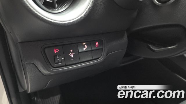 Kia K3 2022 — photo 27