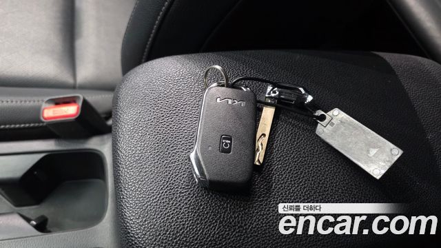 Kia K3 2022 — photo 31