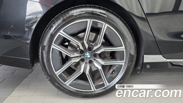 BMW 7-Series 2023 — photo 5