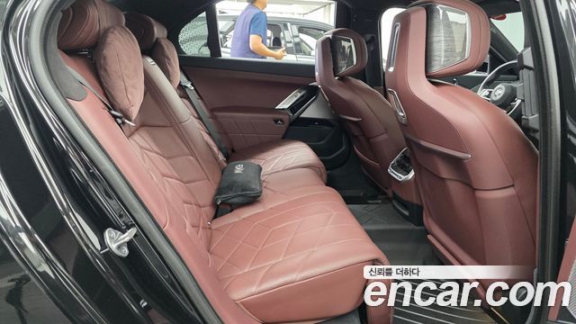 BMW 7-Series 2023 — photo 17