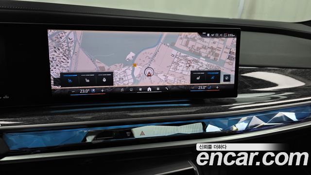 BMW 7-Series 2023 — photo 19
