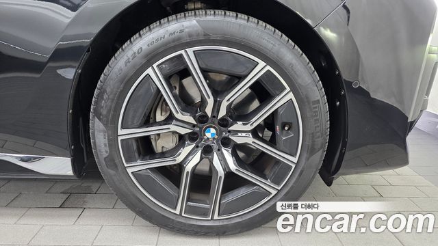 BMW 7-Series 2023 — photo 7