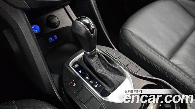 Hyundai Santafe 2016 — photo 9