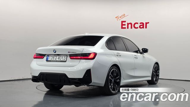 BMW 3-Series 2023 — photo 2