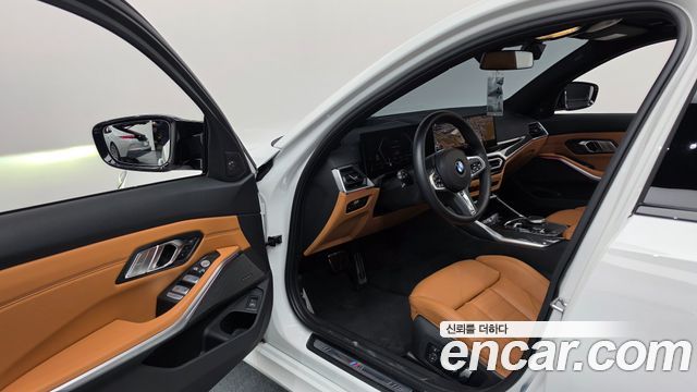 BMW 3-Series 2023 — photo 13