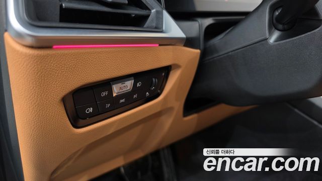 BMW 3-Series 2023 — photo 24